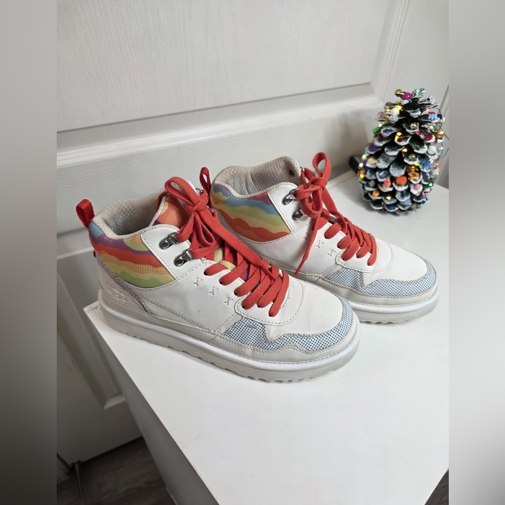 Ugg✨Pride Highland Hi Cali Collage Sneaker✨High Top Water Resistant•LIKE NEW• 9 - Picture 13 of 14